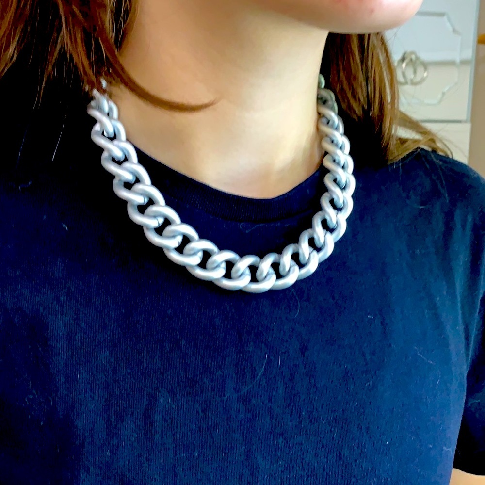 Large chain link necklace ♥️♥️ 🎈🎈